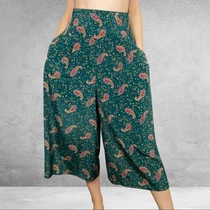 VINTAGE | 1990’s Liz Roberts Green Cropped Wide Leg Paisley Print Palazzo Pants